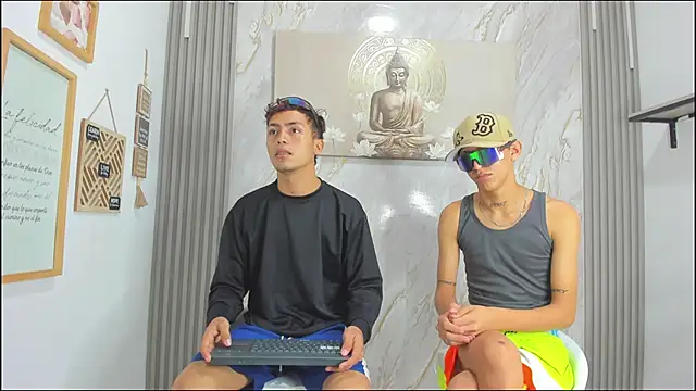 VERY HOT GUYS online show from January 2026 01:28:01 PM