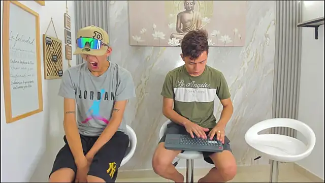 VERY HOT GUYS online show from January 2026 01:15:02 PM