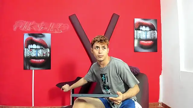 VERY HOT GUYS online show from April 2026 07:18:01 PM