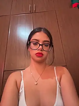 whitefoxxxx6 online show from December 2025 11:22:01 PM