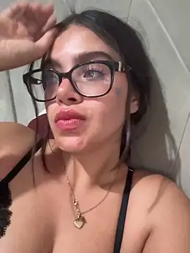 whitefoxxxx6 online show from December 2025 02:04:02 AM