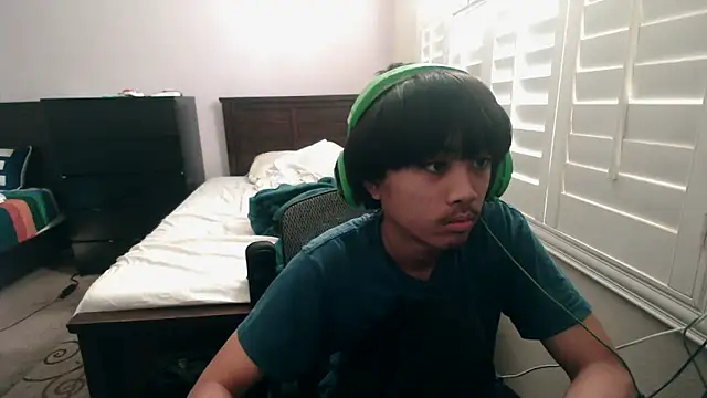 youngasianboy2007 online show from December 2025 08:46:01 PM