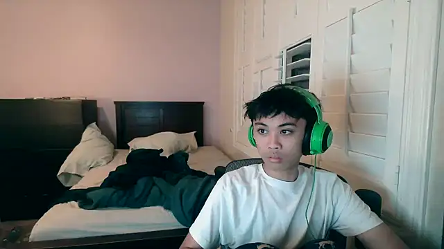 youngasianboy2007 online show from February 2026 08:22:01 AM