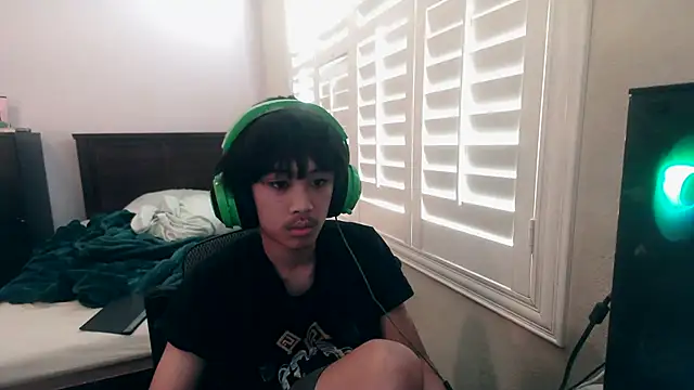 youngasianboy2007 online show from October 2025 05:23:01 PM