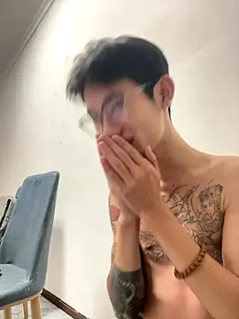 Snapshot of Cate-boy chatting on October 2025 12:24:01 PM Cate-boy online show from October 2025 12:24:01 PM