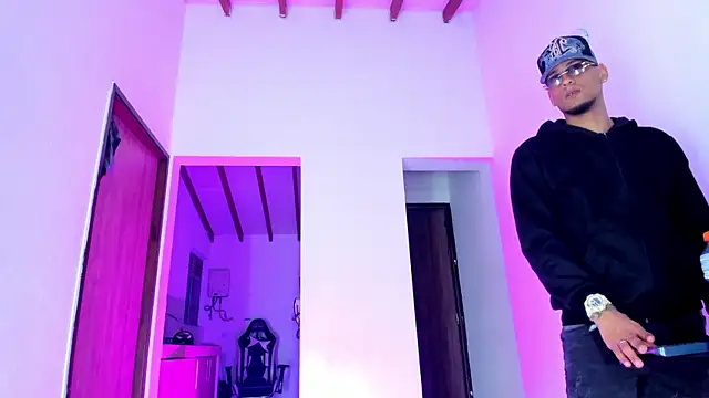 daddys insanee online show from October 2025 04:33:01 AM