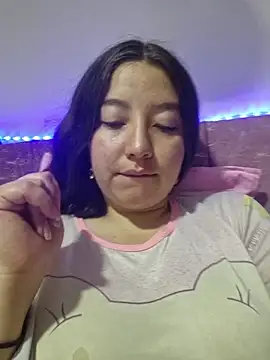 annyaparis online show from December 2025 12:57:02 AM