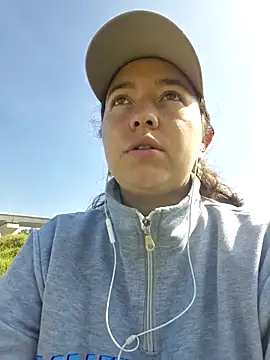 annyaparis online show from December 2025 02:11:01 PM