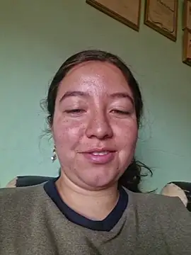 annyaparis online show from November 2025 05:02:01 PM