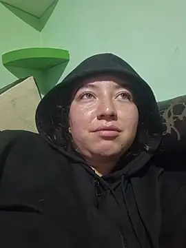 annyaparis online show from November 2025 12:10:02 AM