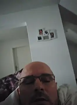 Croatiabisex online show from October 2025 01:45:01 PM