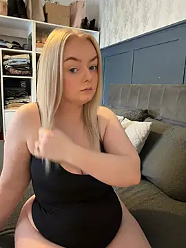 lusciouslylou online show from February 2026 10:04:01 AM