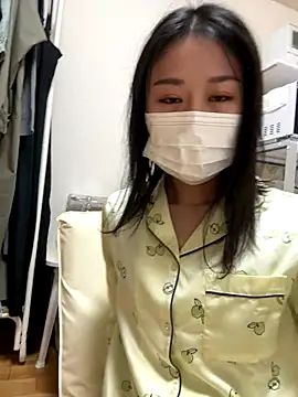 mia2 jp online show from November 2025 02:43:02 AM