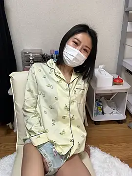 mia2 jp online show from April 2026 10:34:02 PM