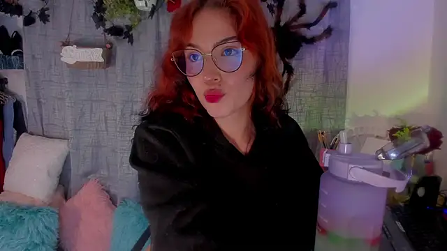 AmaruBloom online show from October 2025 04:11:02 AM