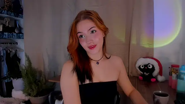 AmaruBloom online show from December 2025 09:37:02 PM