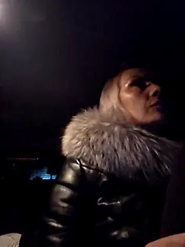 KirraWhite online show from December 2025 04:38:02 AM