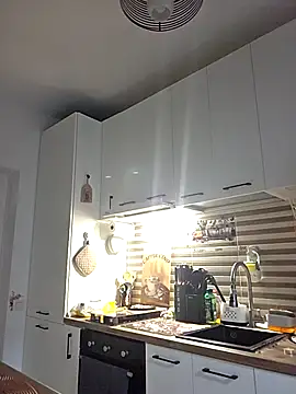 Snapshot of KirraWhite chatting on October 2025 04:37:01 PM KirraWhite online show from October 2025 04:37:01 PM