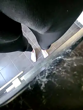 Snapshot of rezzzze chatting on November 2025 12:42:02 PM rezzzze online show from November 2025 12:42:02 PM