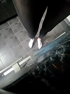 Snapshot of rezzzze chatting on November 2025 02:11:01 PM rezzzze online show from November 2025 02:11:01 PM