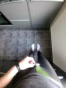 Snapshot of rezzzze chatting on November 2025 11:58:02 AM rezzzze online show from November 2025 11:58:02 AM