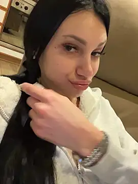 Snapshot of ilariea_girl chatting on February 2026 03:43:01 PM ilariea girl online show from February 2026 03:43:01 PM