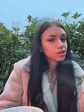 Snapshot of ilariea_girl chatting on November 2025 06:06:01 AM ilariea girl online show from November 2025 06:06:01 AM