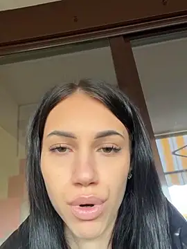 Snapshot of ilariea_girl chatting on October 2025 06:36:02 AM ilariea girl online show from October 2025 06:36:02 AM