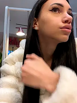 Snapshot of ilariea_girl chatting on October 2025 02:16:01 PM ilariea girl online show from October 2025 02:16:01 PM