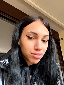 Snapshot of ilariea_girl chatting on October 2025 06:47:01 AM ilariea girl online show from October 2025 06:47:01 AM