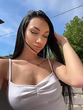 ilariea girl online show from June 2026 02:18:02 PM