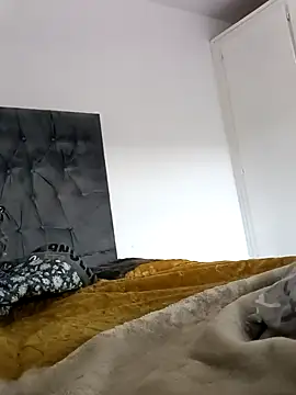 Snapshot of MissBubbles04 chatting on October 2025 06:59:01 AM MissBubbles04 online show from October 2025 06:59:01 AM