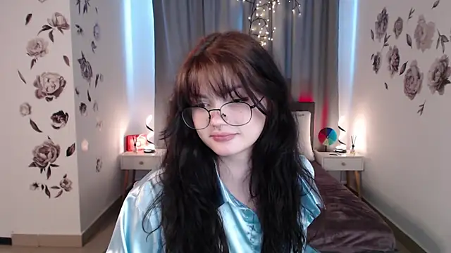 MileyRood online show from November 2025 01:10:01 AM