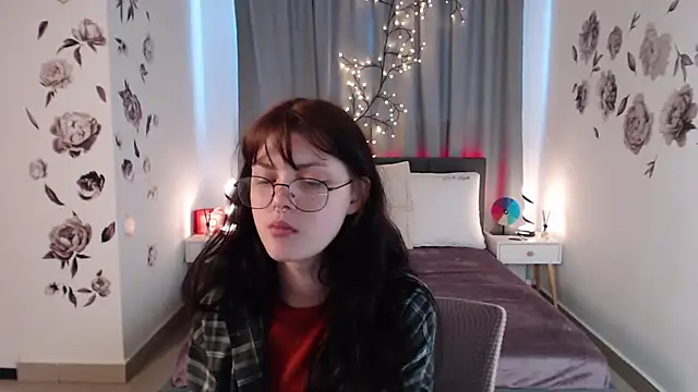 MileyRood online show from November 2025 11:41:02 PM