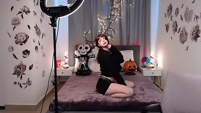 MileyRood online show from November 2025 11:52:02 PM