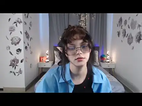 Snapshot of MileyRood chatting on October 2025 11:19:01 PM MileyRood online show from October 2025 11:19:01 PM