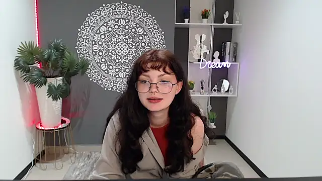 Snapshot of MileyRood chatting on October 2025 01:55:02 AM MileyRood online show from October 2025 01:55:02 AM
