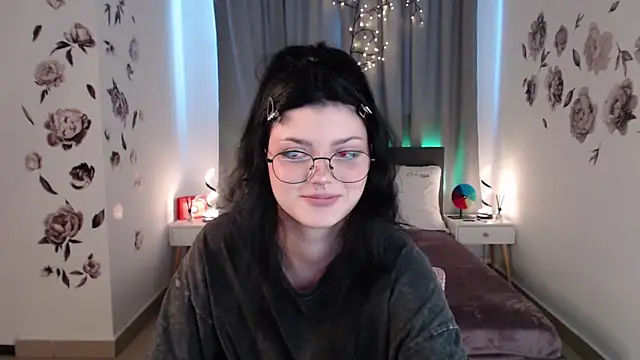 MileyRood online show from December 2025 01:06:02 AM