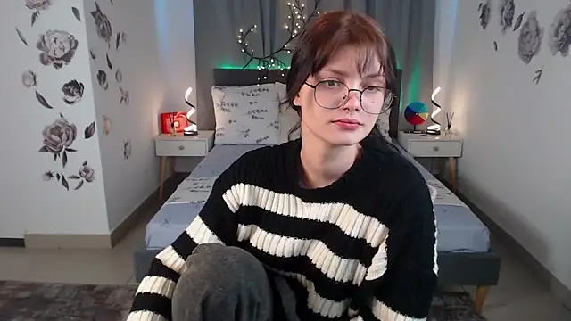 Snapshot of MileyRood chatting on October 2025 11:24:02 PM MileyRood online show from October 2025 11:24:02 PM