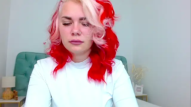 Naughty kittyy1 online show from October 2025 01:34:01 PM