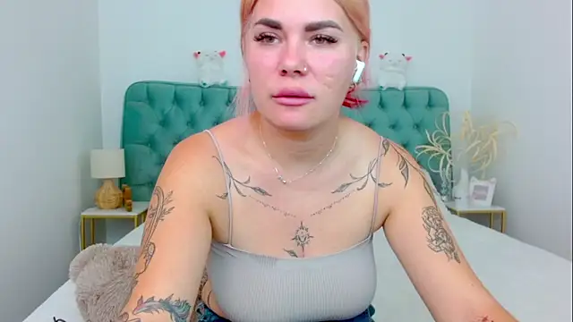 Naughty kittyy1 online show from October 2025 07:48:02 PM