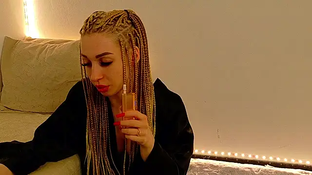 Sia a online show from December 2025 07:03:01 AM