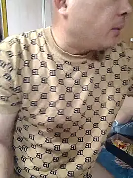 Snapshot of han515319 chatting on February 2026 12:06:02 PM han515319 online show from February 2026 12:06:02 PM