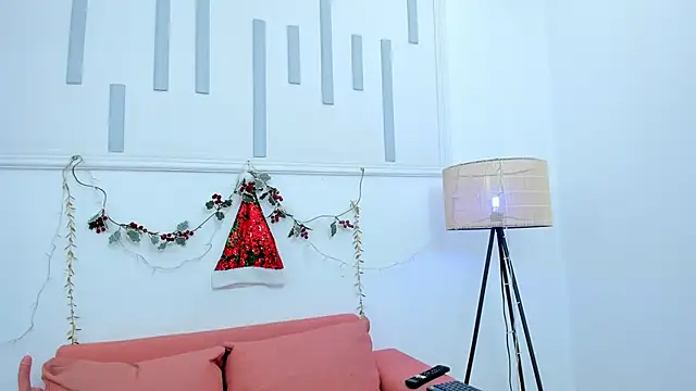 Snapshot of chloejhonson chatting on November 2025 12:05:02 PM chloejhonson online show from November 2025 12:05:02 PM