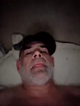 DeeBestEver online show from November 2025 07:58:01 PM