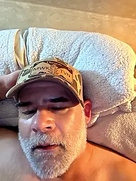 DeeBestEver online show from December 2025 02:39:01 PM