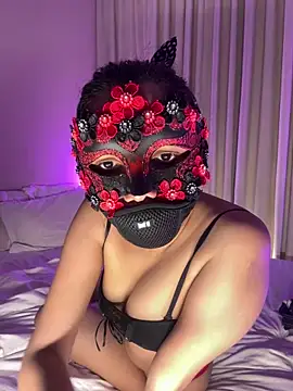 Stefani360 online show from December 2025 05:03:01 PM