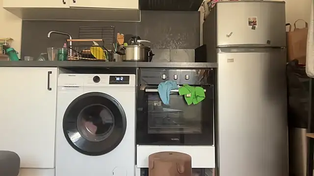 Snapshot of nanaisbackk chatting on March 2026 08:21:02 AM nanaisbackk online show from March 2026 08:21:02 AM