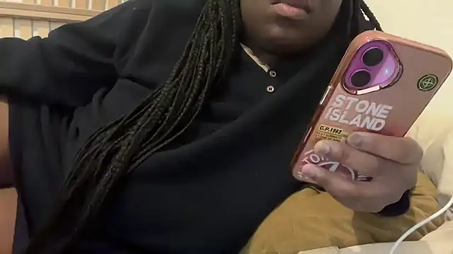 nanaisbackk online show from March 2026 12:05:01 PM