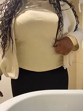 Snapshot of nanaisbackk chatting on December 2025 11:26:02 AM nanaisbackk online show from December 2025 11:26:02 AM